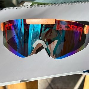 NEW! Pit V Polarized Sports Sunnies Multi Colors